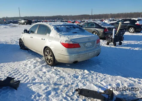 2011 Hyundai Genesis 4.6 from USA, damaged, VIN KMHGC4DF9BU113836